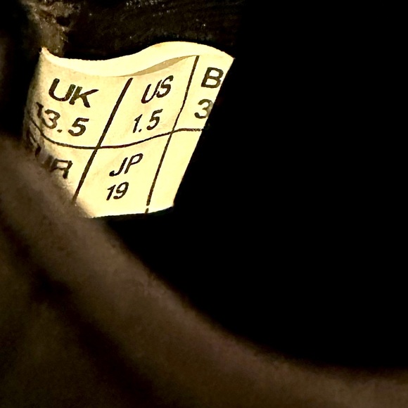 VTG UMBRO SOCCER CLEATS SZ 1.5 KID CHILD UNISEX SOFTBALL BASEBALL SPORTS NOVELTY - Picture 6 of 12